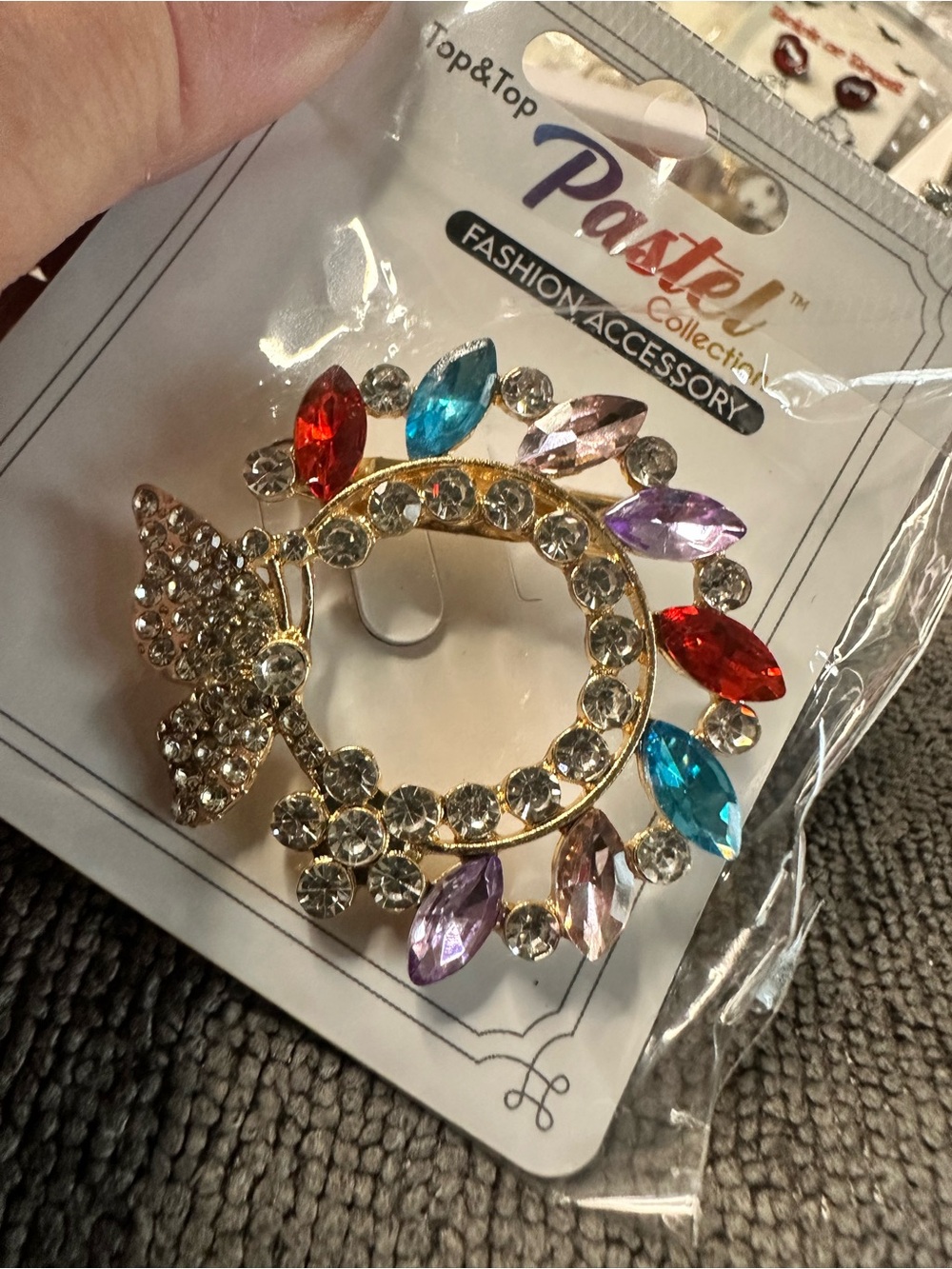Butterfly Dsigns Gold-Tone Multicolor Crystal Wreath Brooch